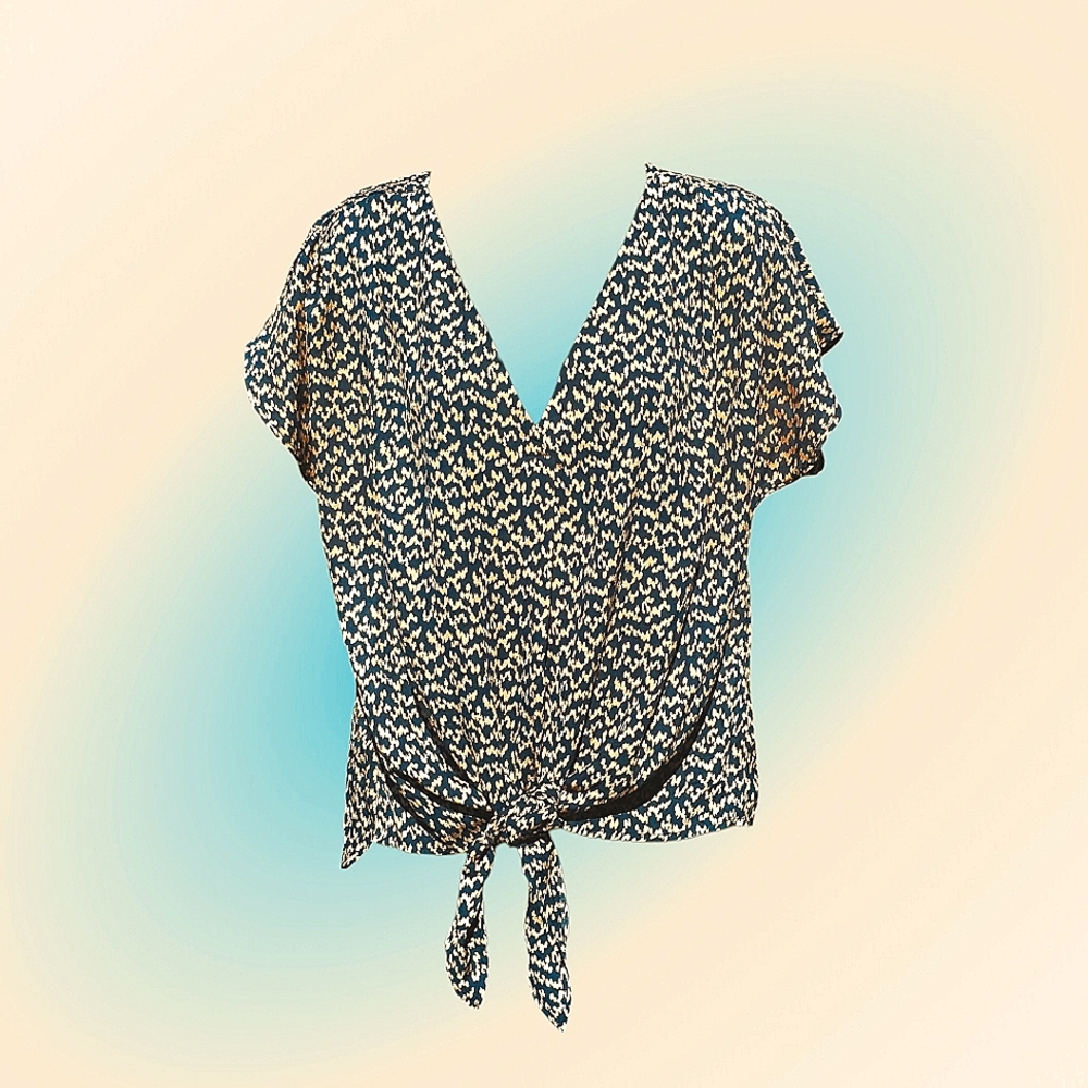 Beacon Apparel Patterned Tie Waist Blouse